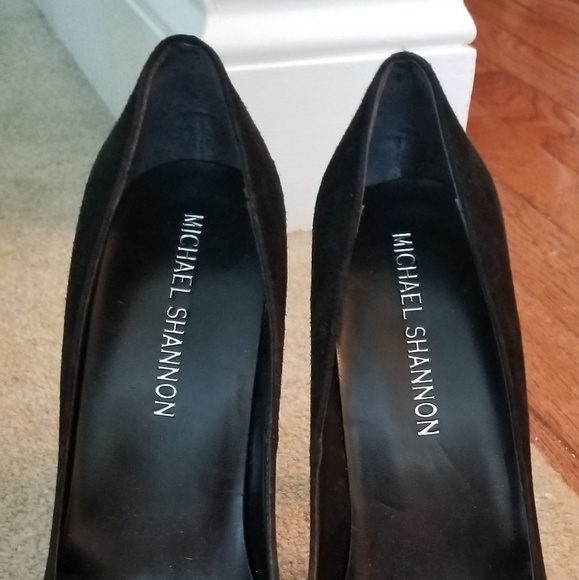 Michael Shannon black suede pumps heels 7 - Picture 2 of 6